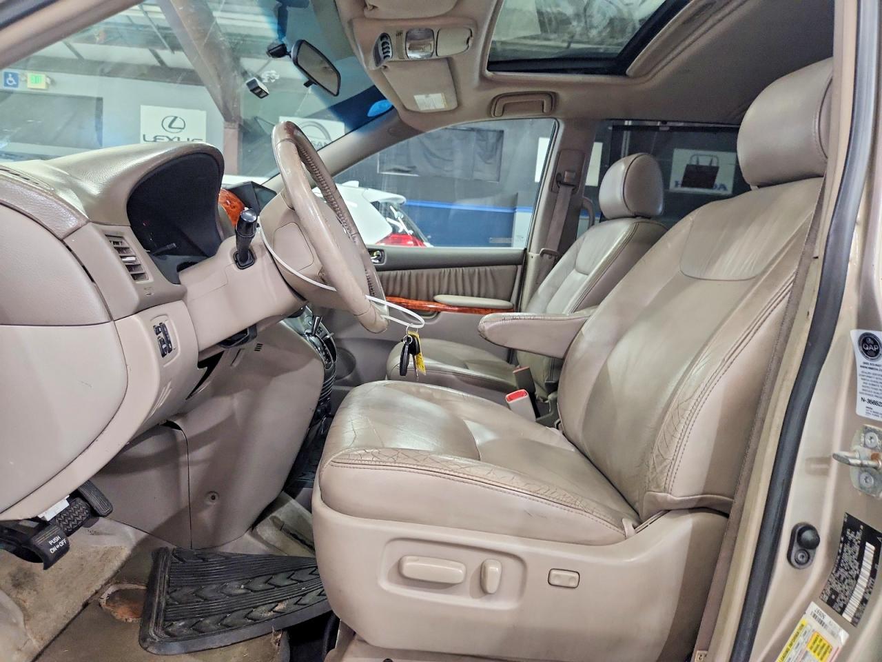 2007 TOYOTA SIENNA