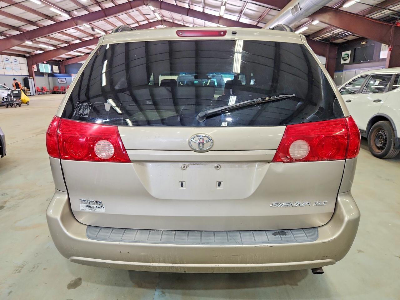 2007 TOYOTA SIENNA