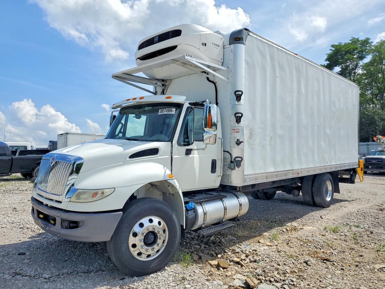 2017 INTERNATIONAL 4000 SERIE