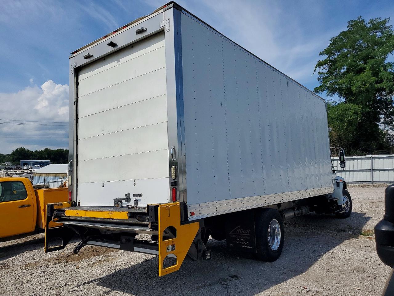 2017 INTERNATIONAL 4000 SERIE