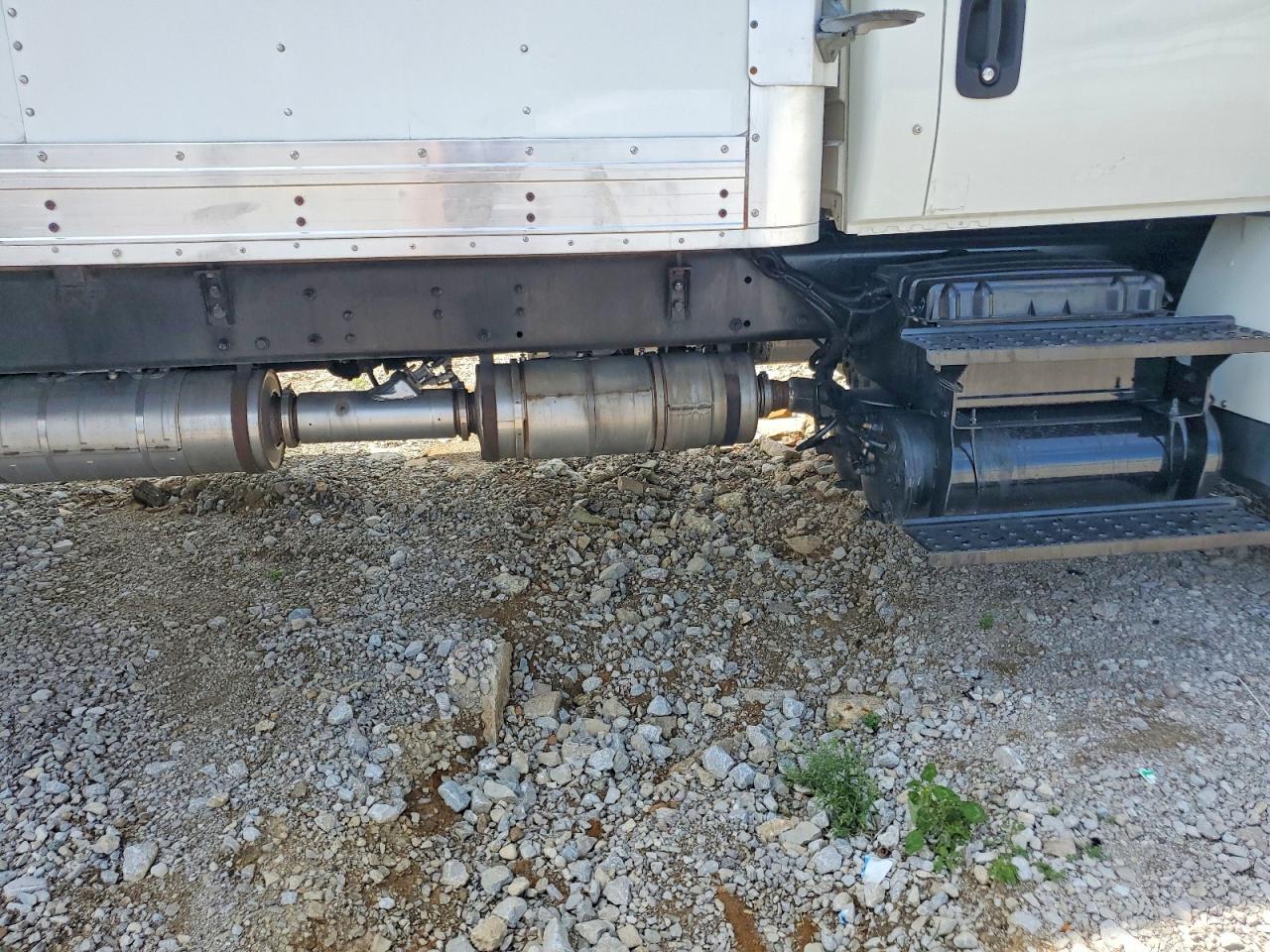 2017 INTERNATIONAL 4000 SERIE