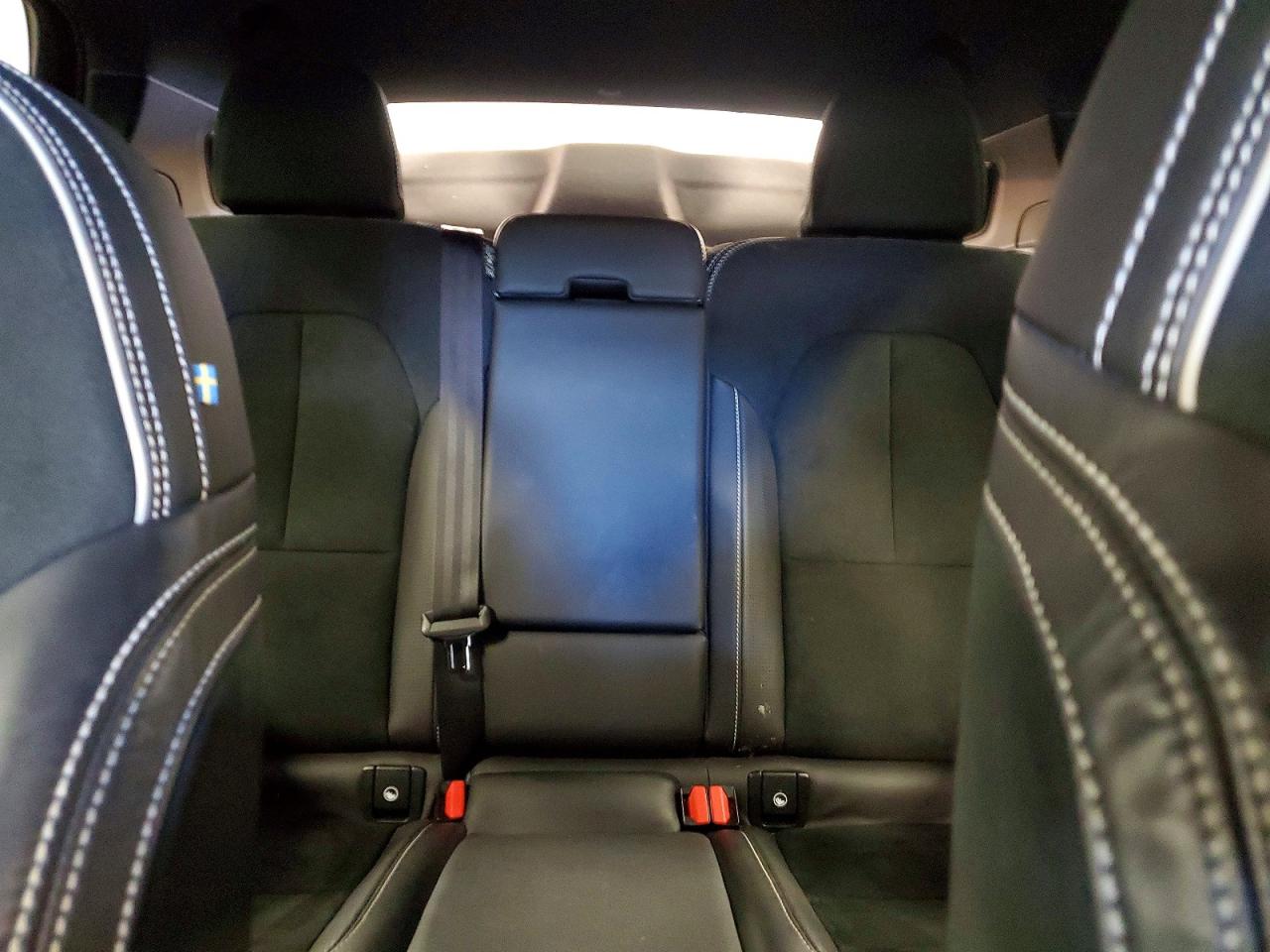 2019 VOLVO XC40