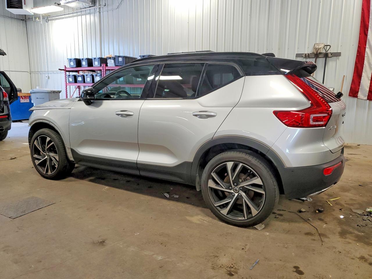 2019 VOLVO XC40
