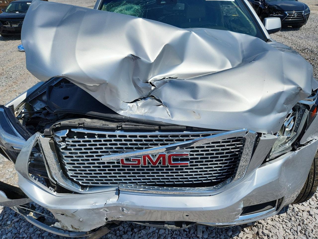 2015 GMC YUKON