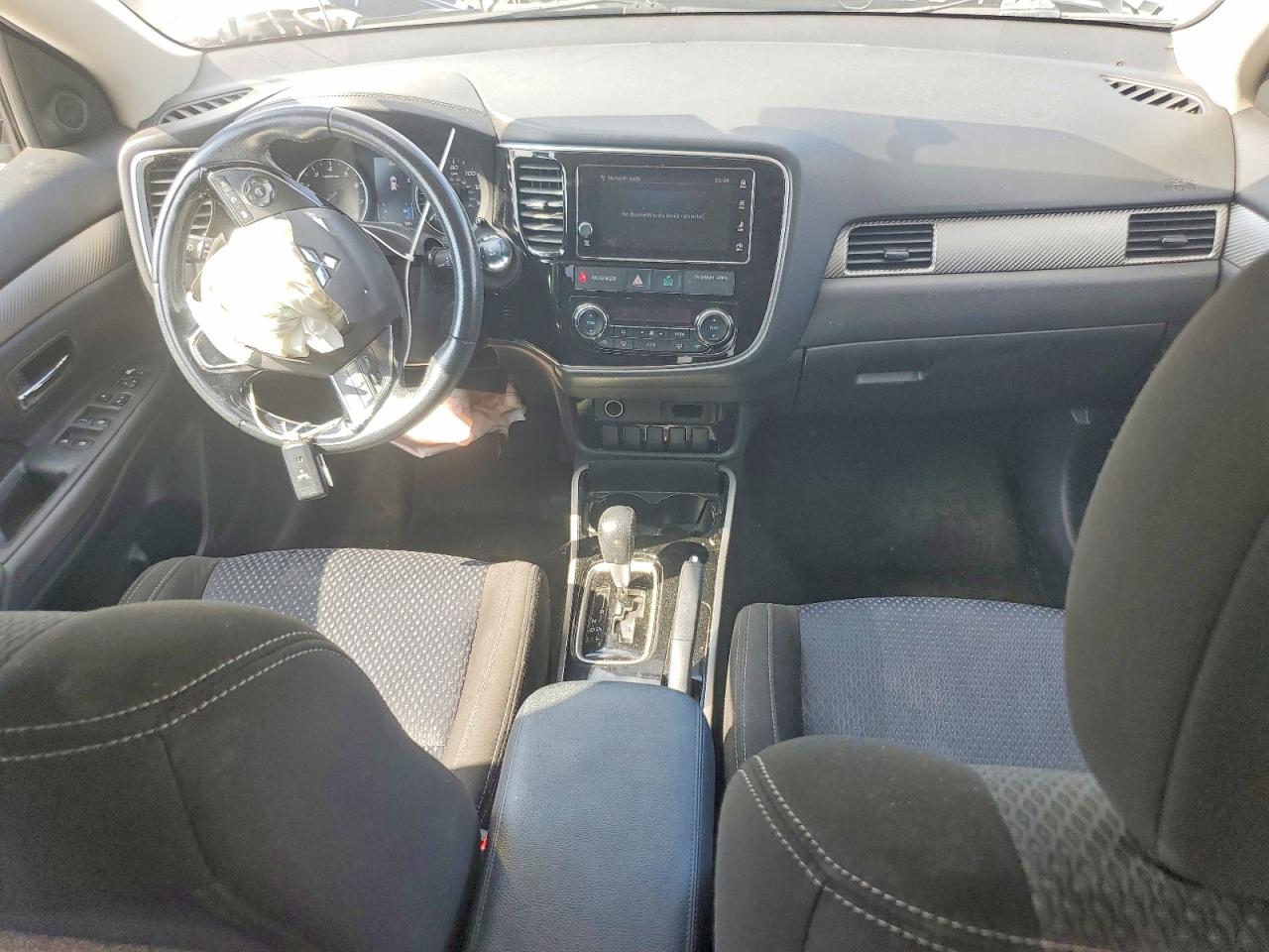 2018 MITSUBISHI OUTLANDER