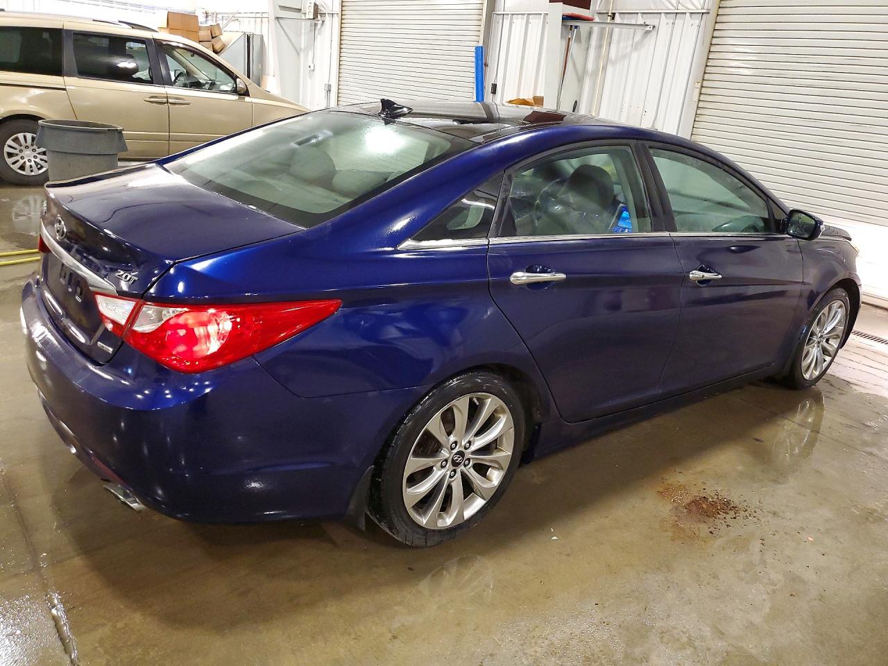 2013 HYUNDAI SONATA