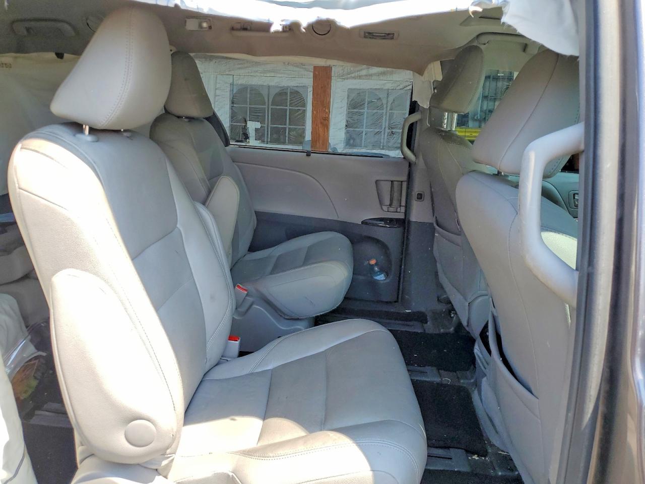 2017 TOYOTA SIENNA