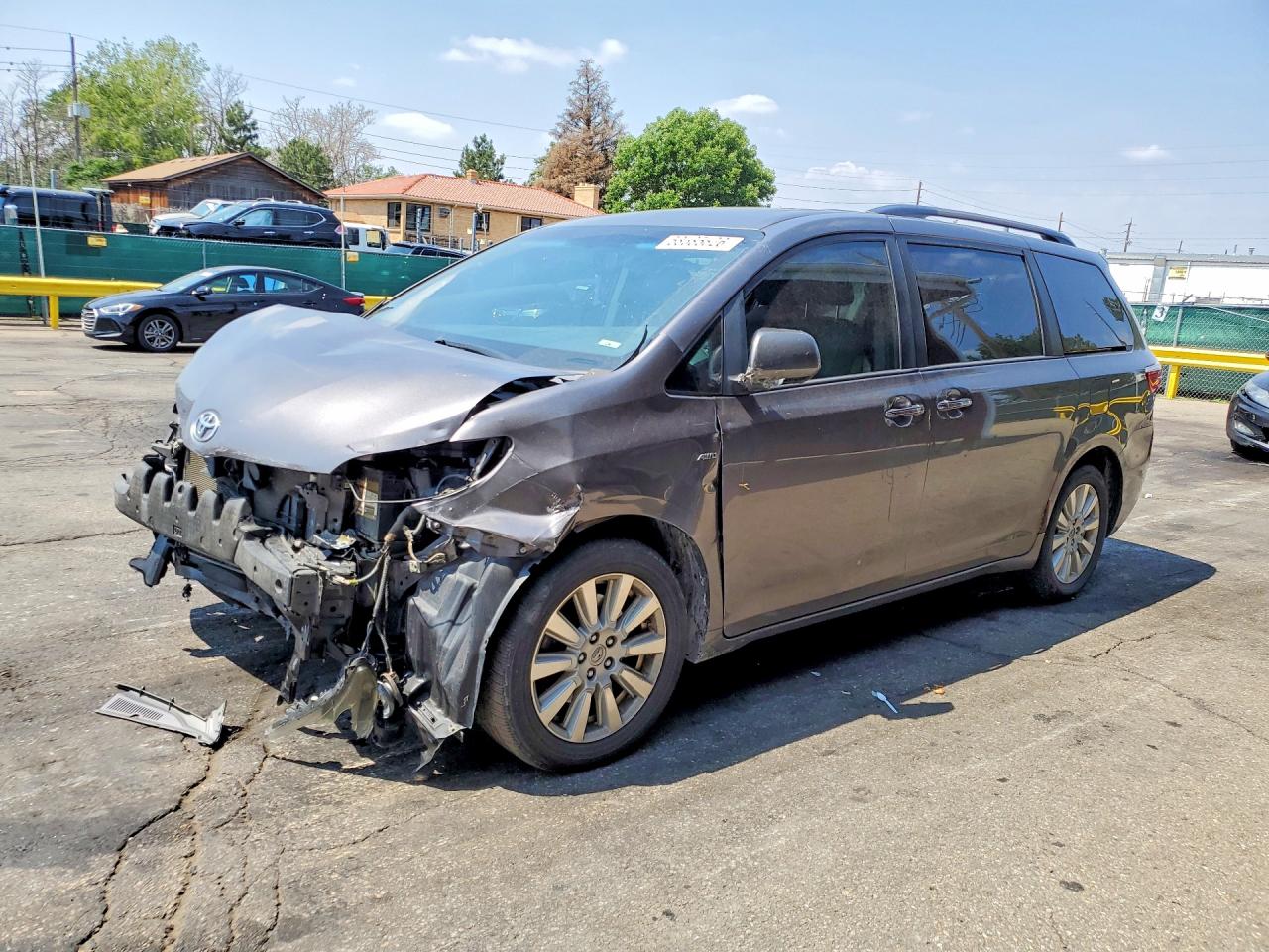 2017 TOYOTA SIENNA