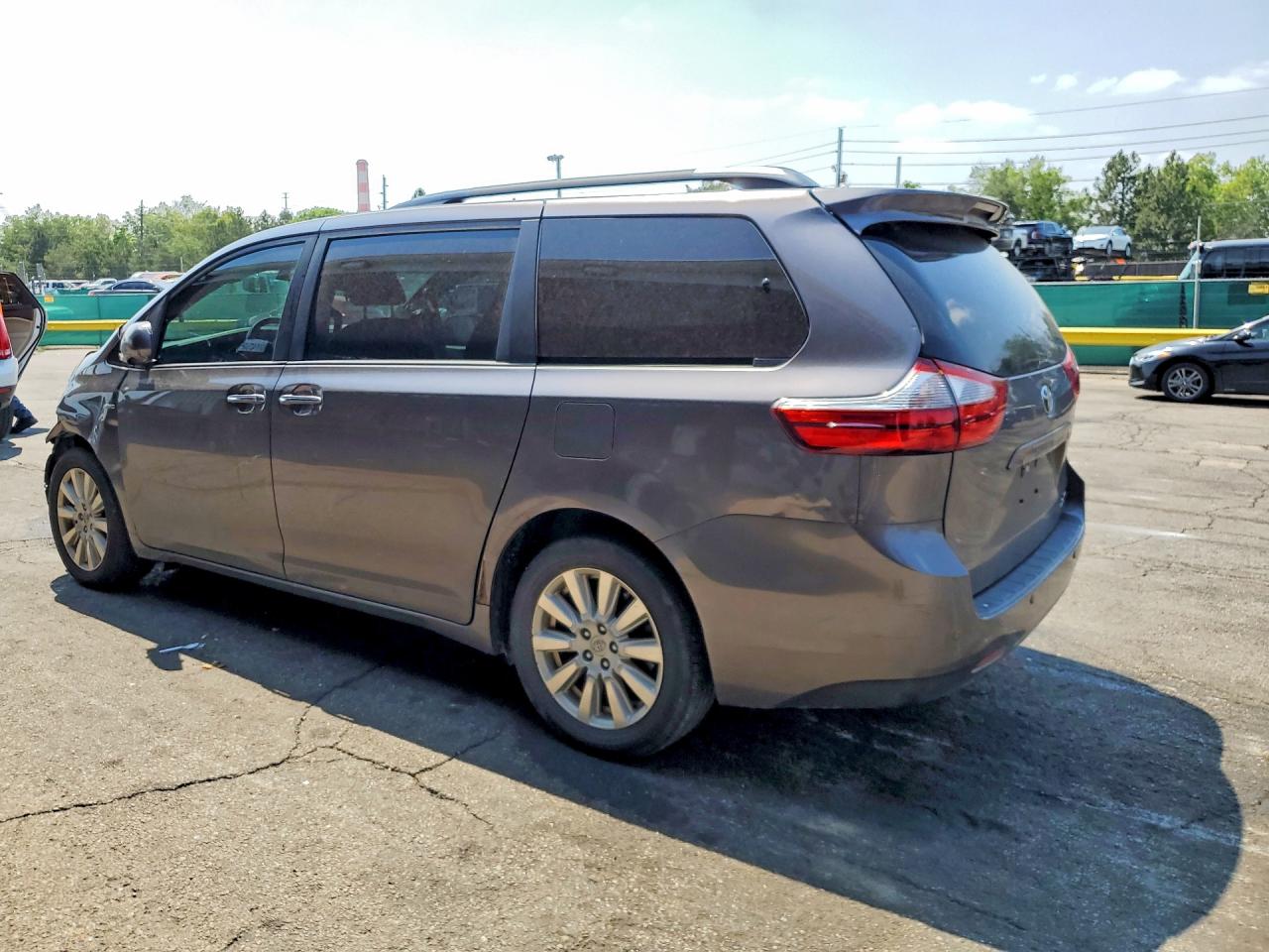 2017 TOYOTA SIENNA