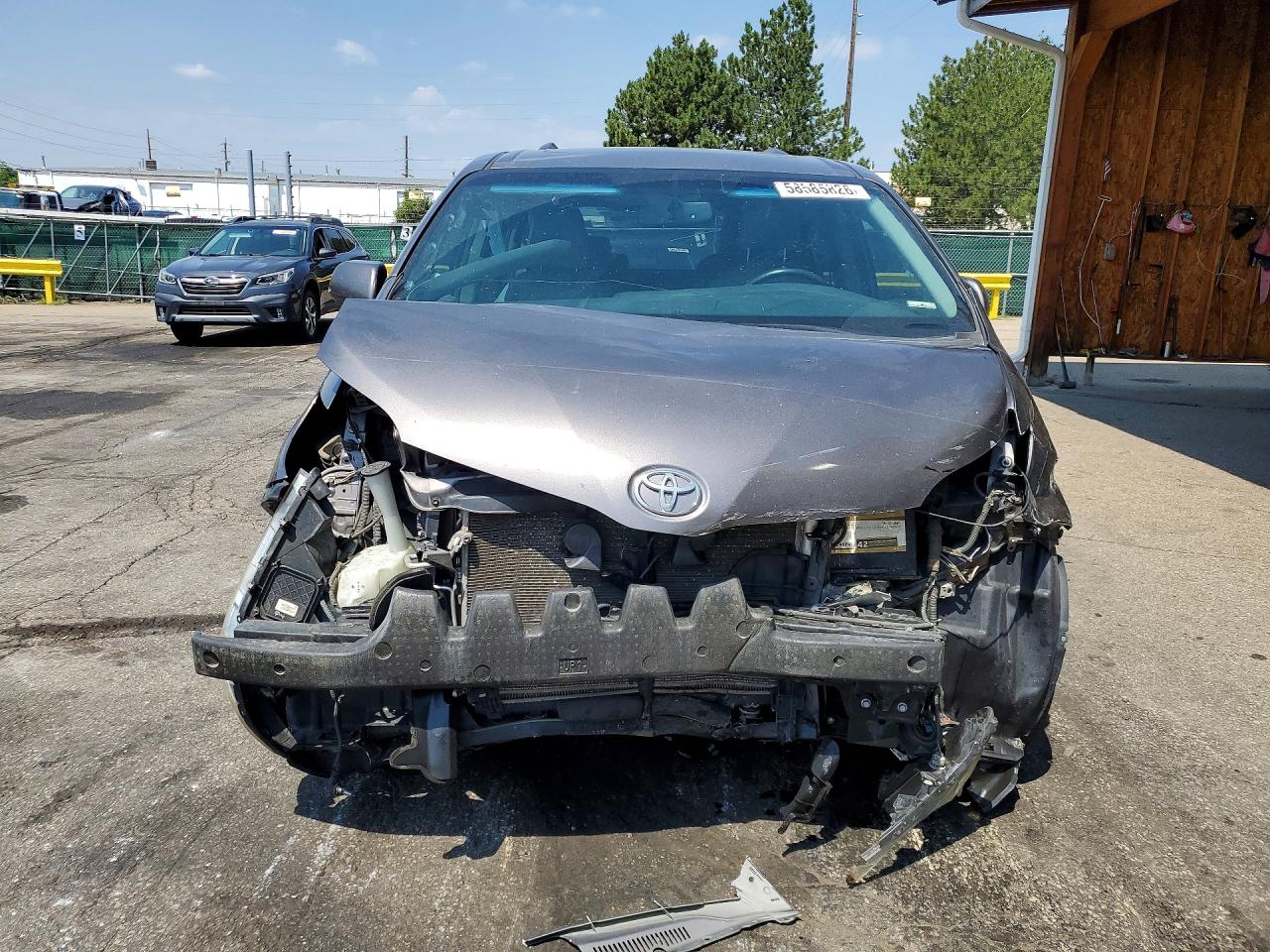 2017 TOYOTA SIENNA