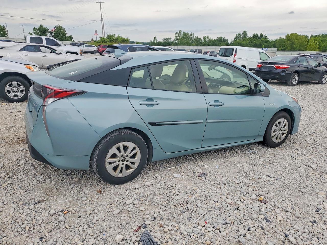 2016 TOYOTA PRIUS