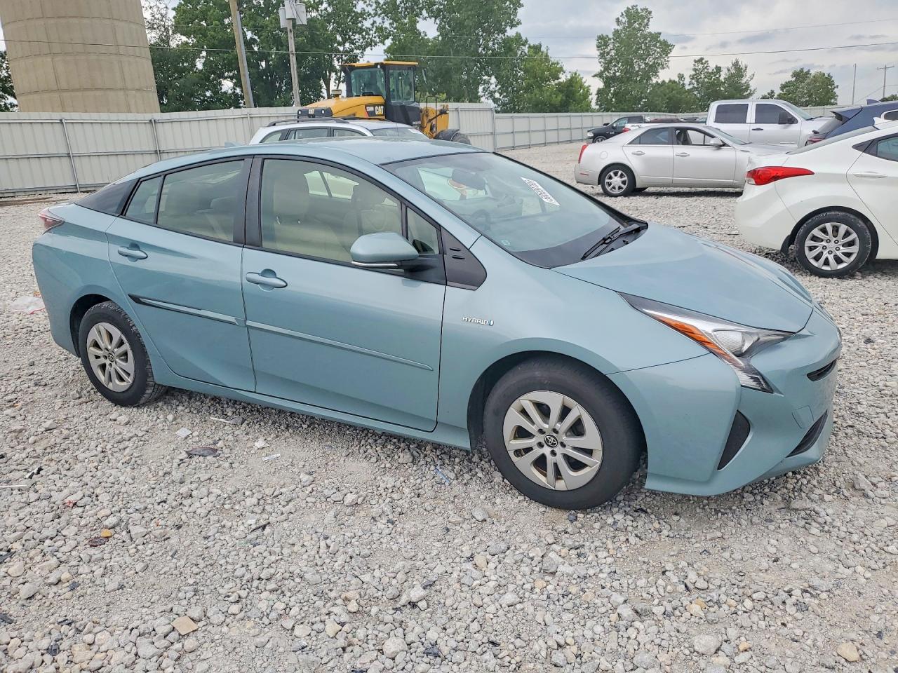 2016 TOYOTA PRIUS