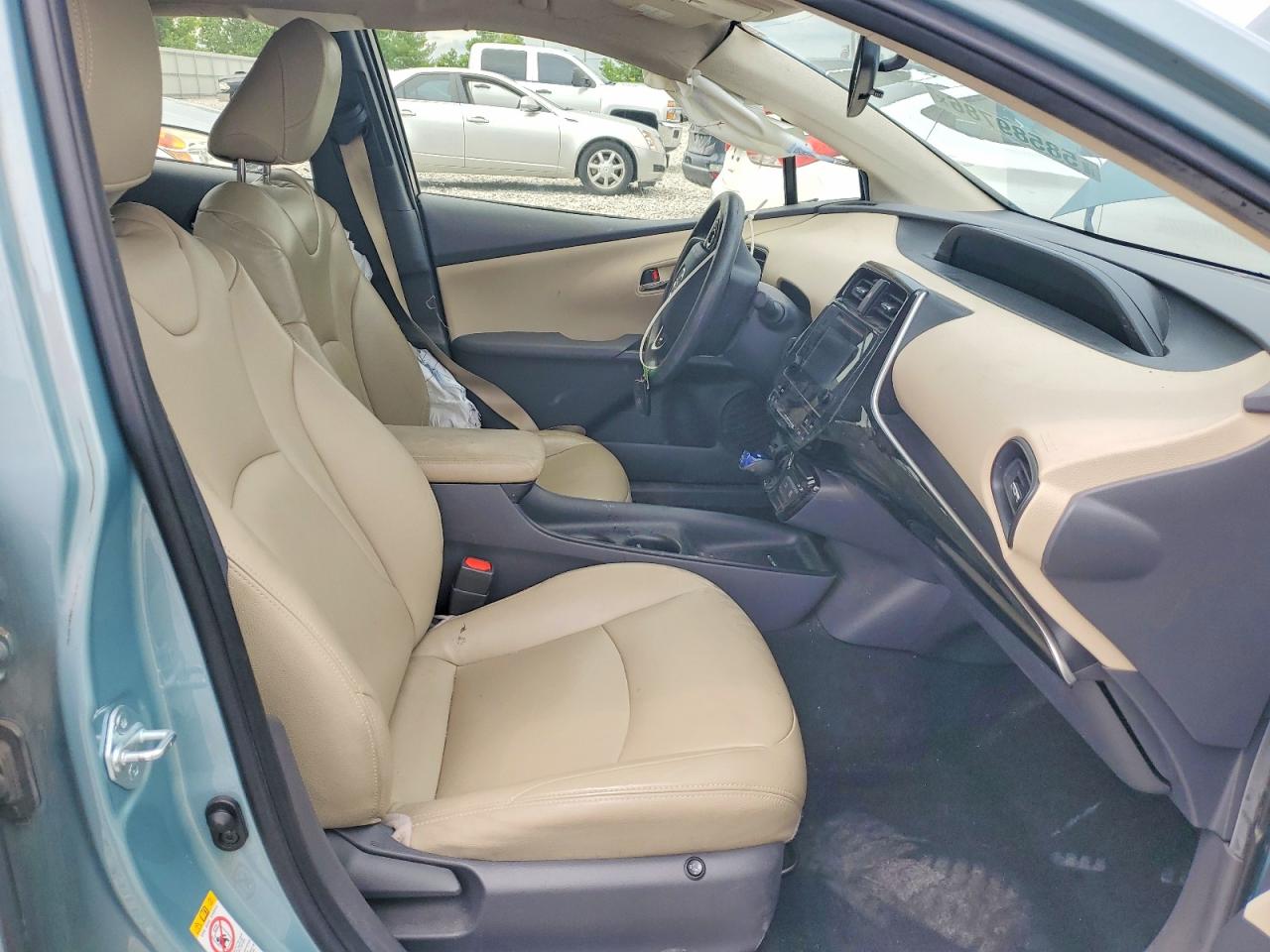 2016 TOYOTA PRIUS