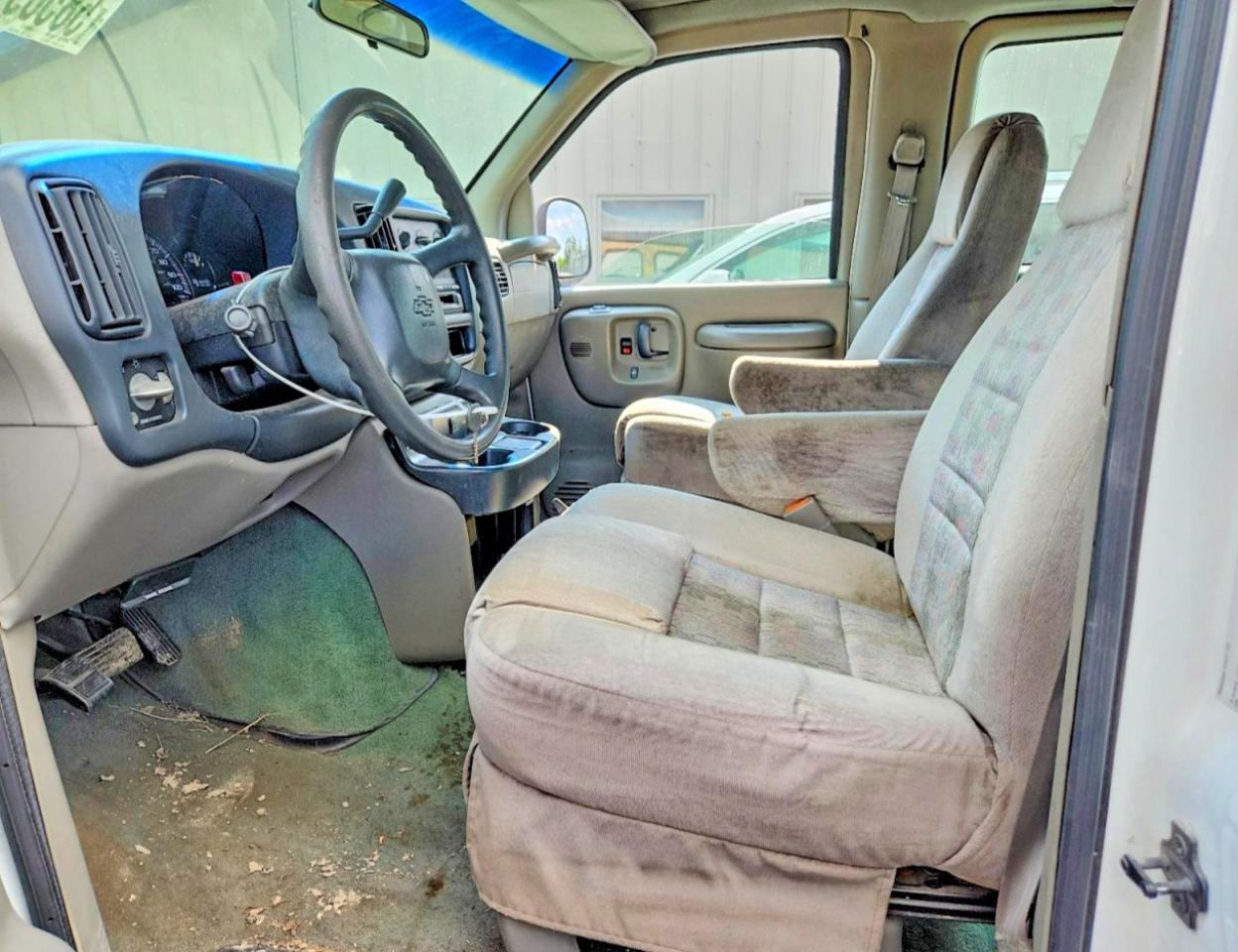 2000 CHEVROLET EXPRESS