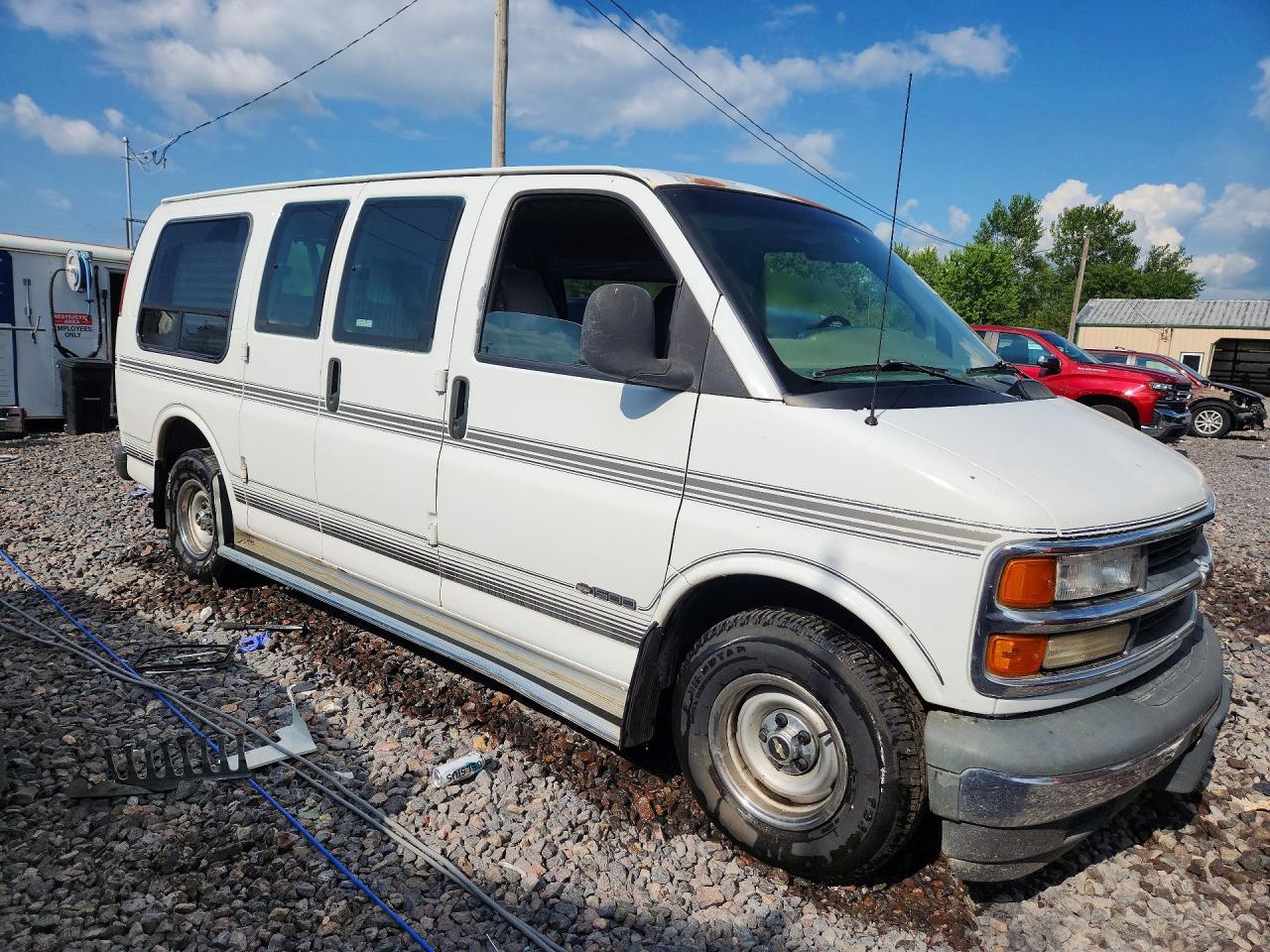 2000 CHEVROLET EXPRESS