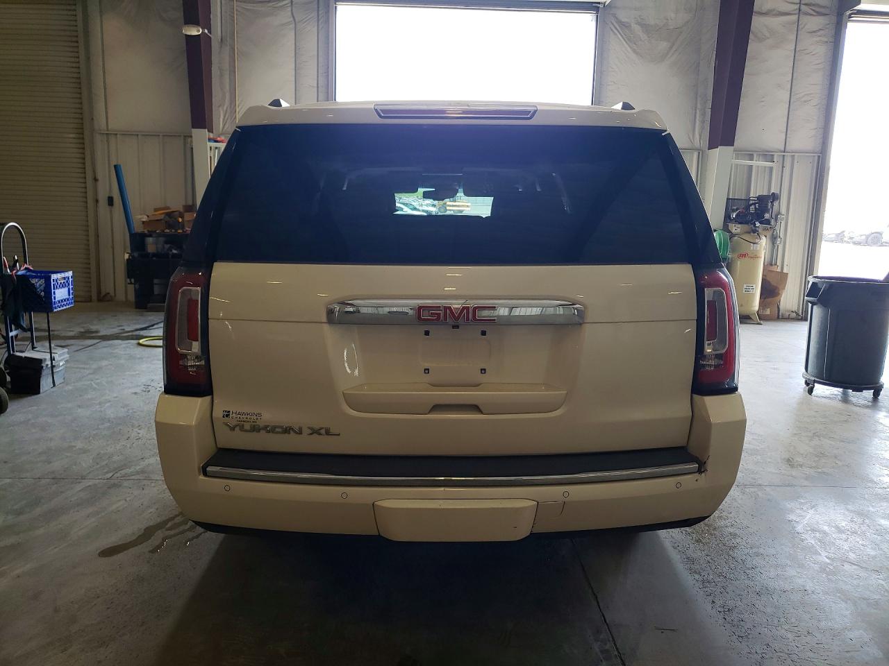 2015 GMC YUKON