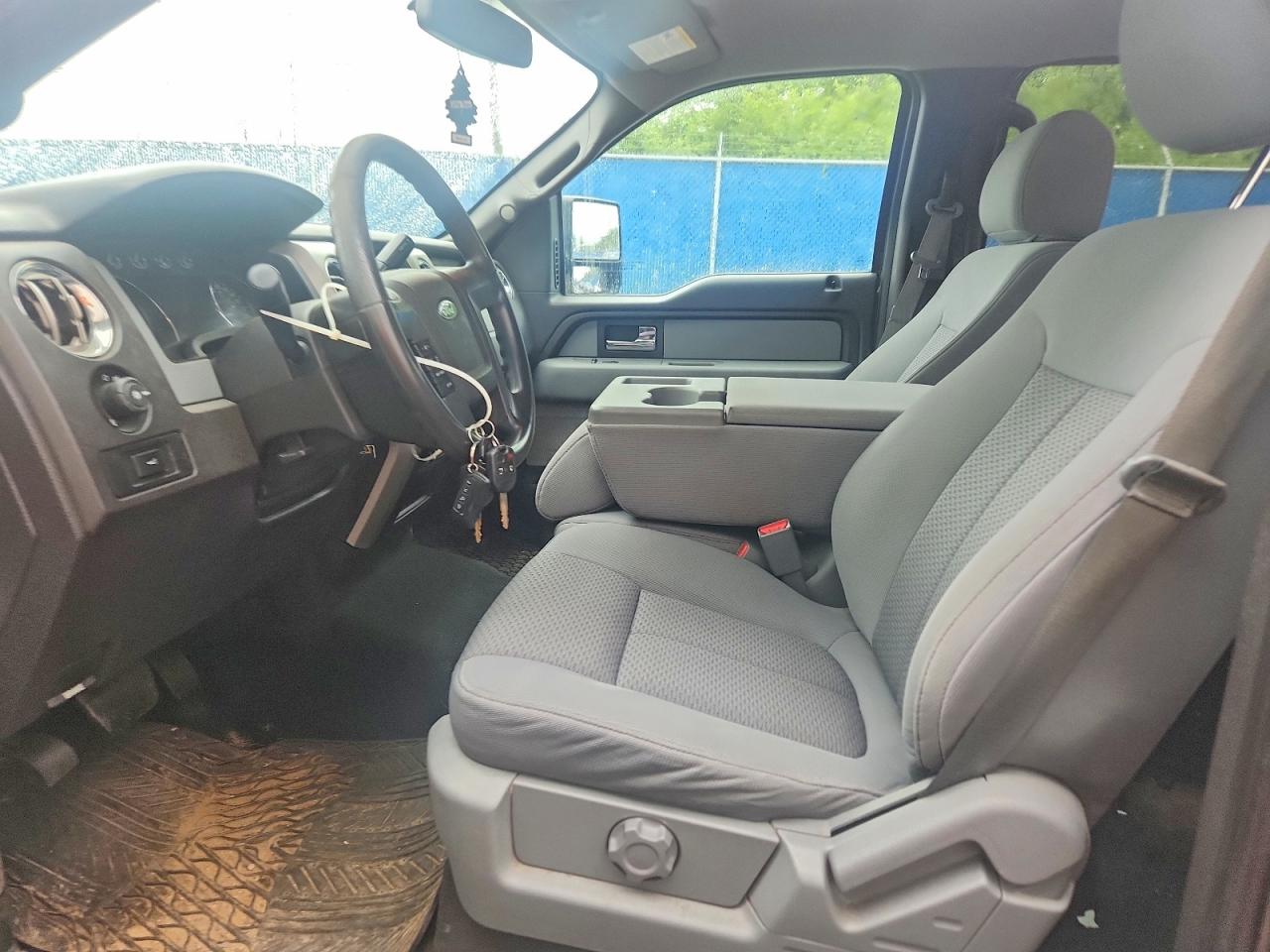 2012 FORD F150
