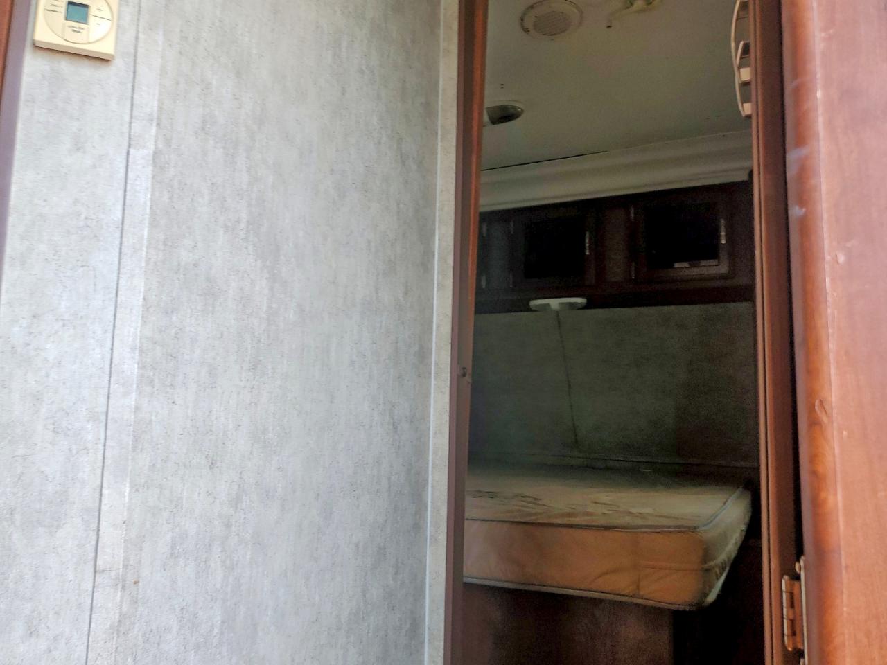 2015 KEYSTONE 50STAILER
