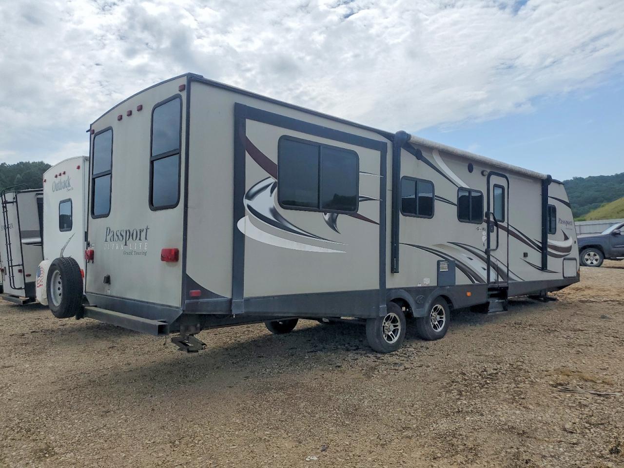 2015 KEYSTONE 50STAILER