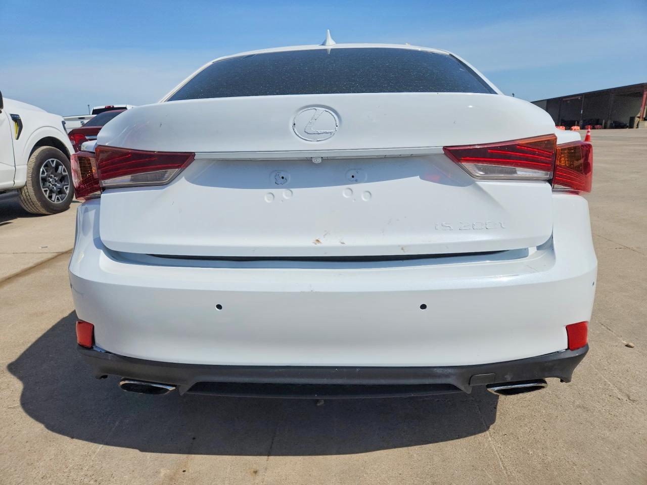 2017 LEXUS IS