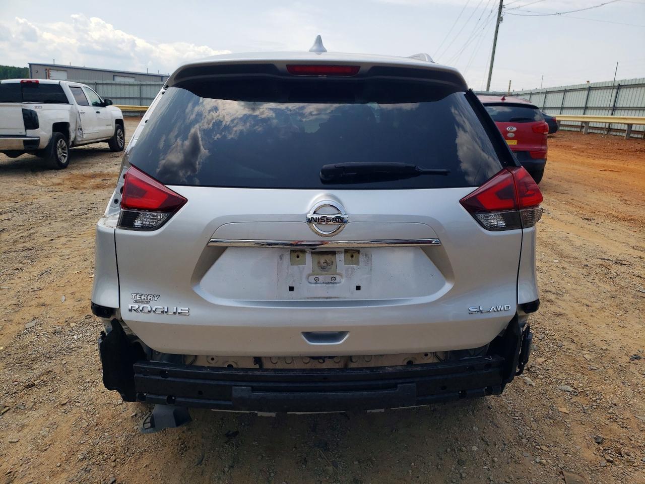 2018 NISSAN ROGUE
