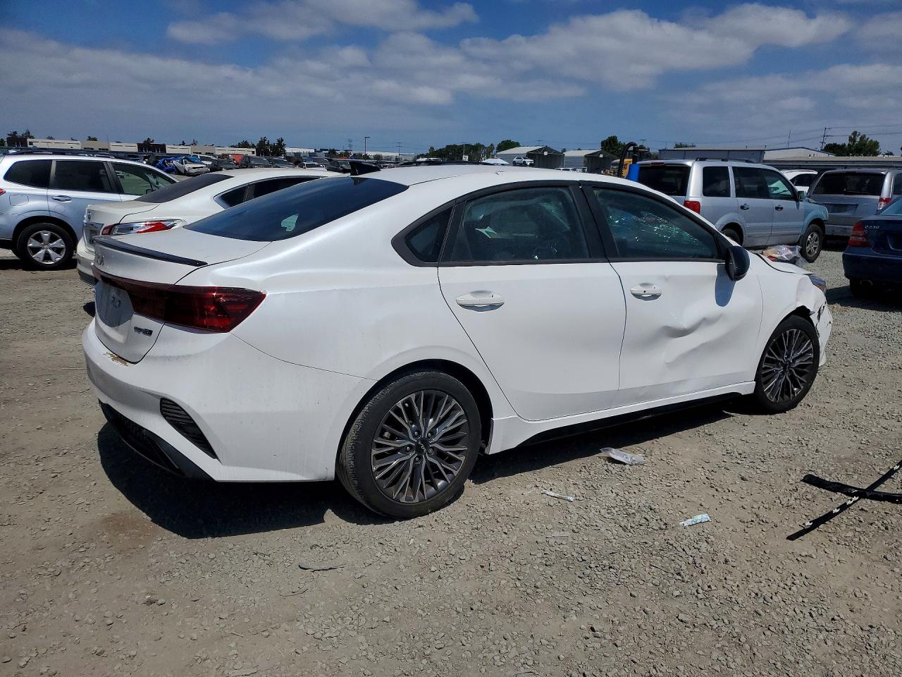 2023 KIA FORTE