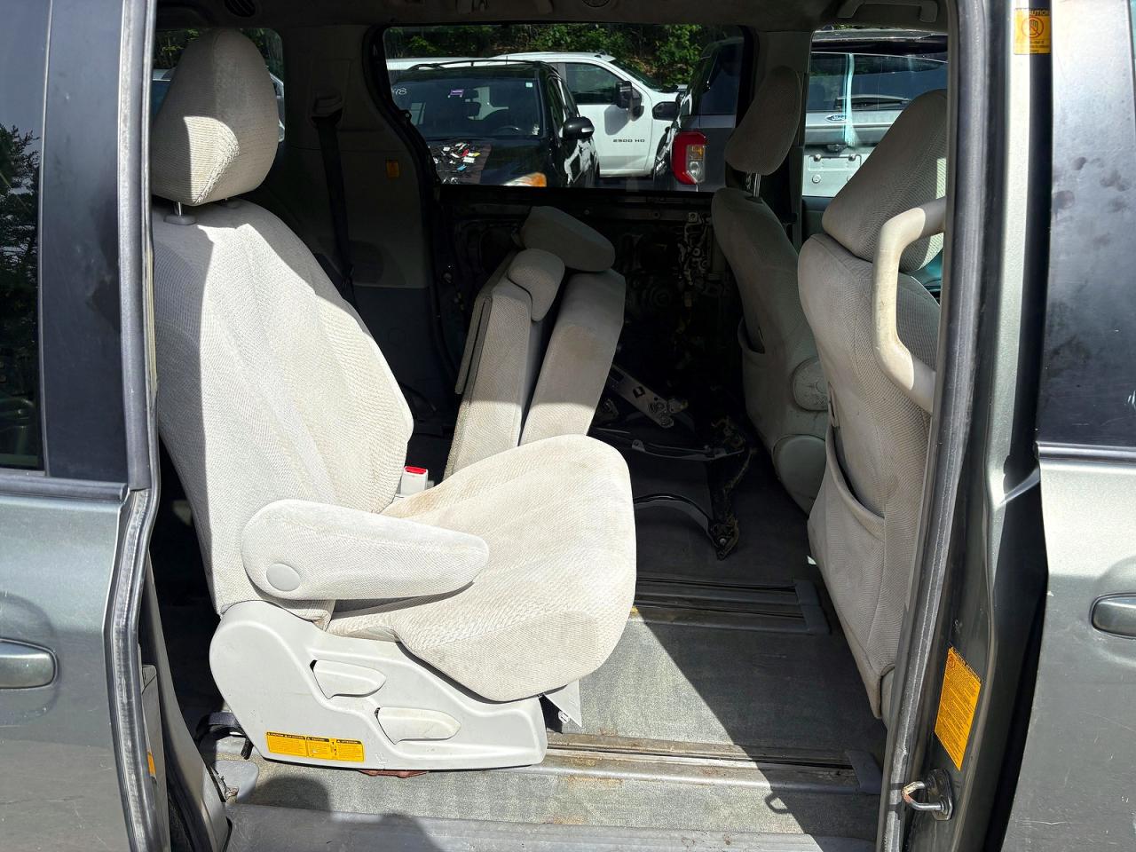 2012 TOYOTA SIENNA