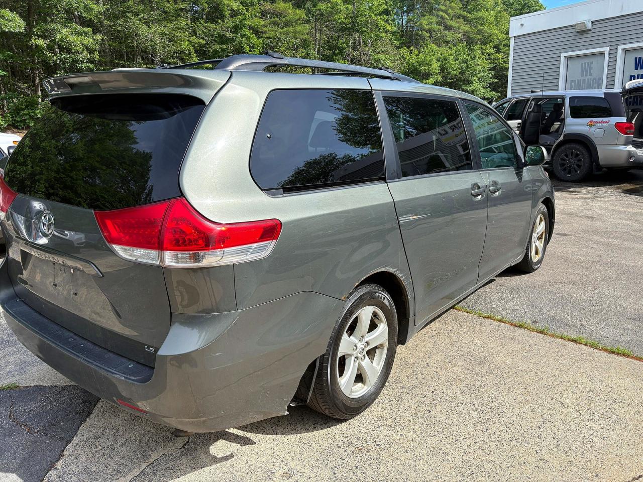 2012 TOYOTA SIENNA