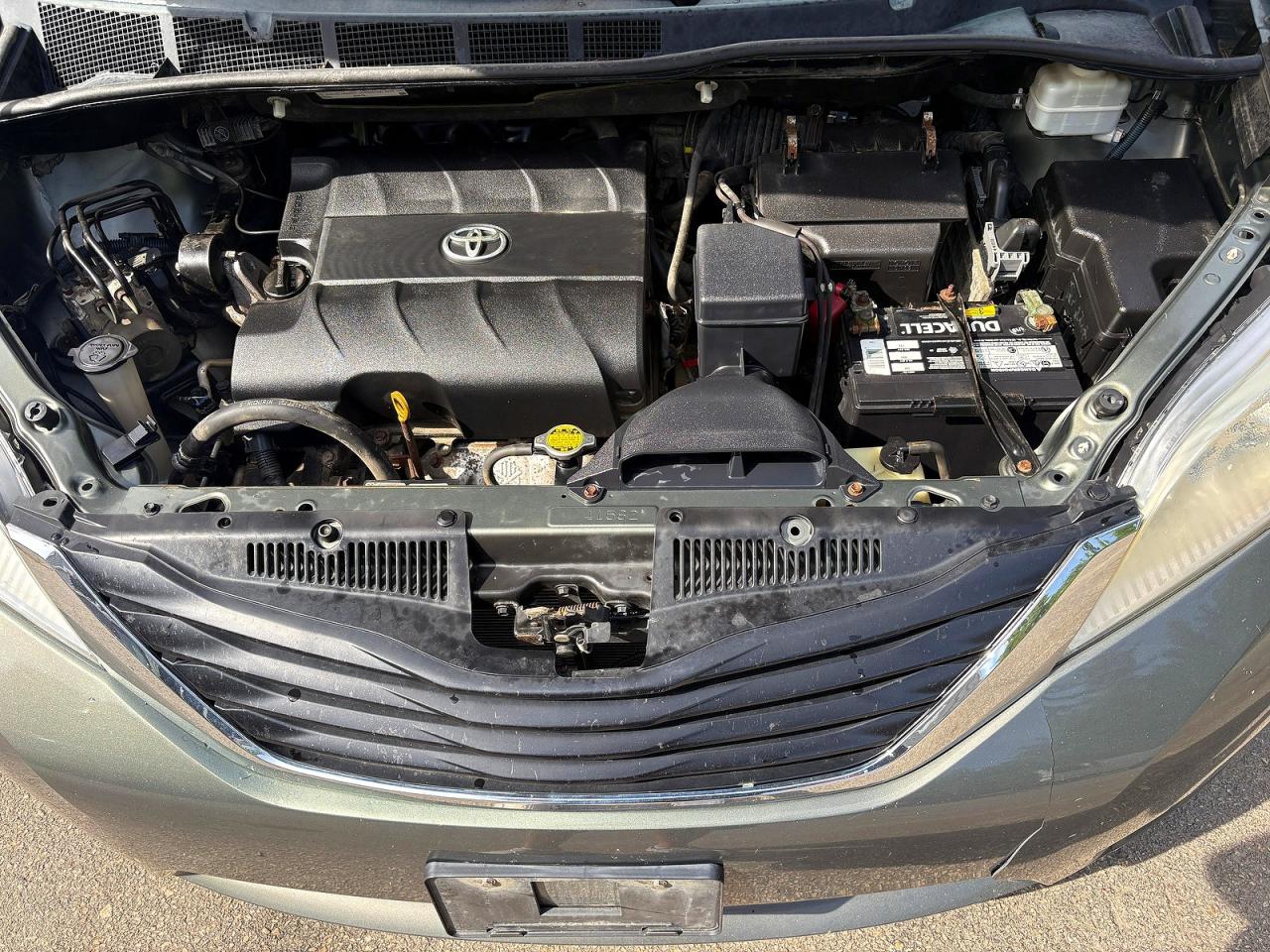 2012 TOYOTA SIENNA