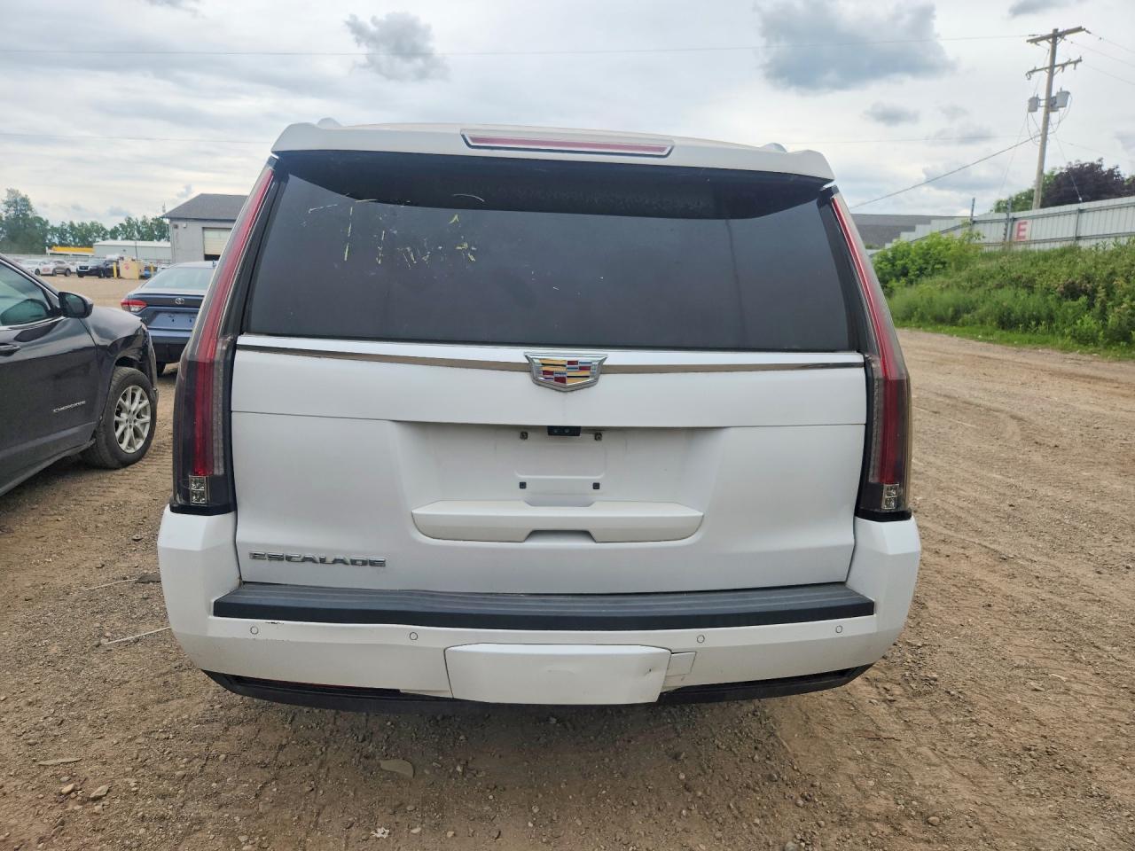 2017 CADILLAC ESCALADE