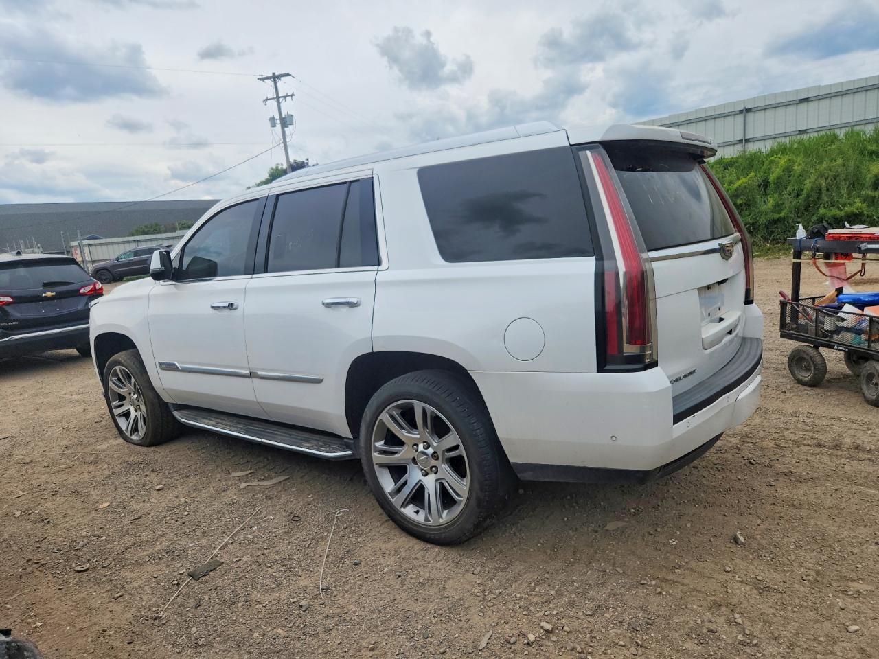 2017 CADILLAC ESCALADE