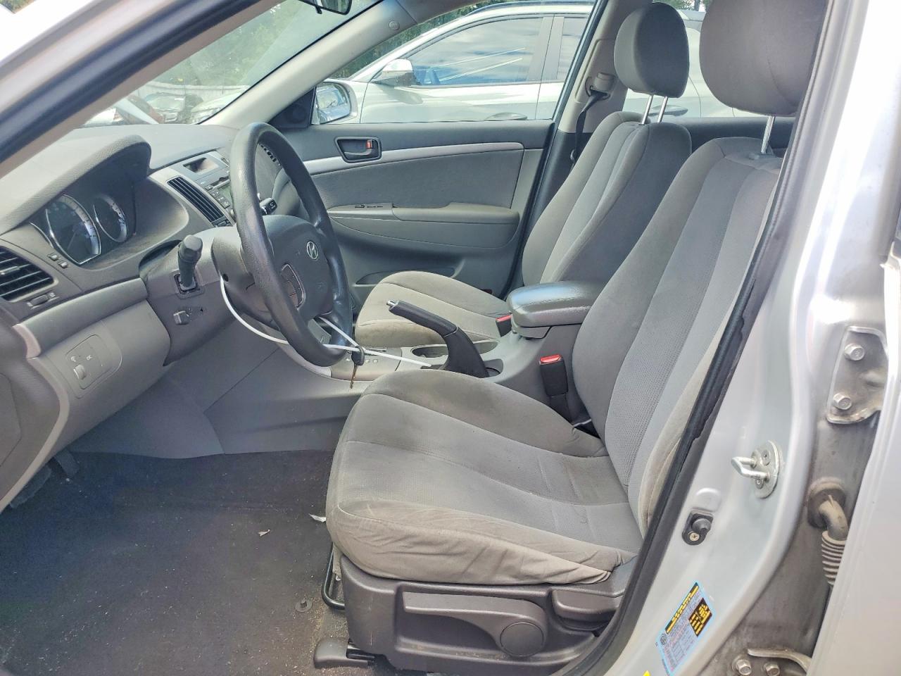 2010 HYUNDAI SONATA