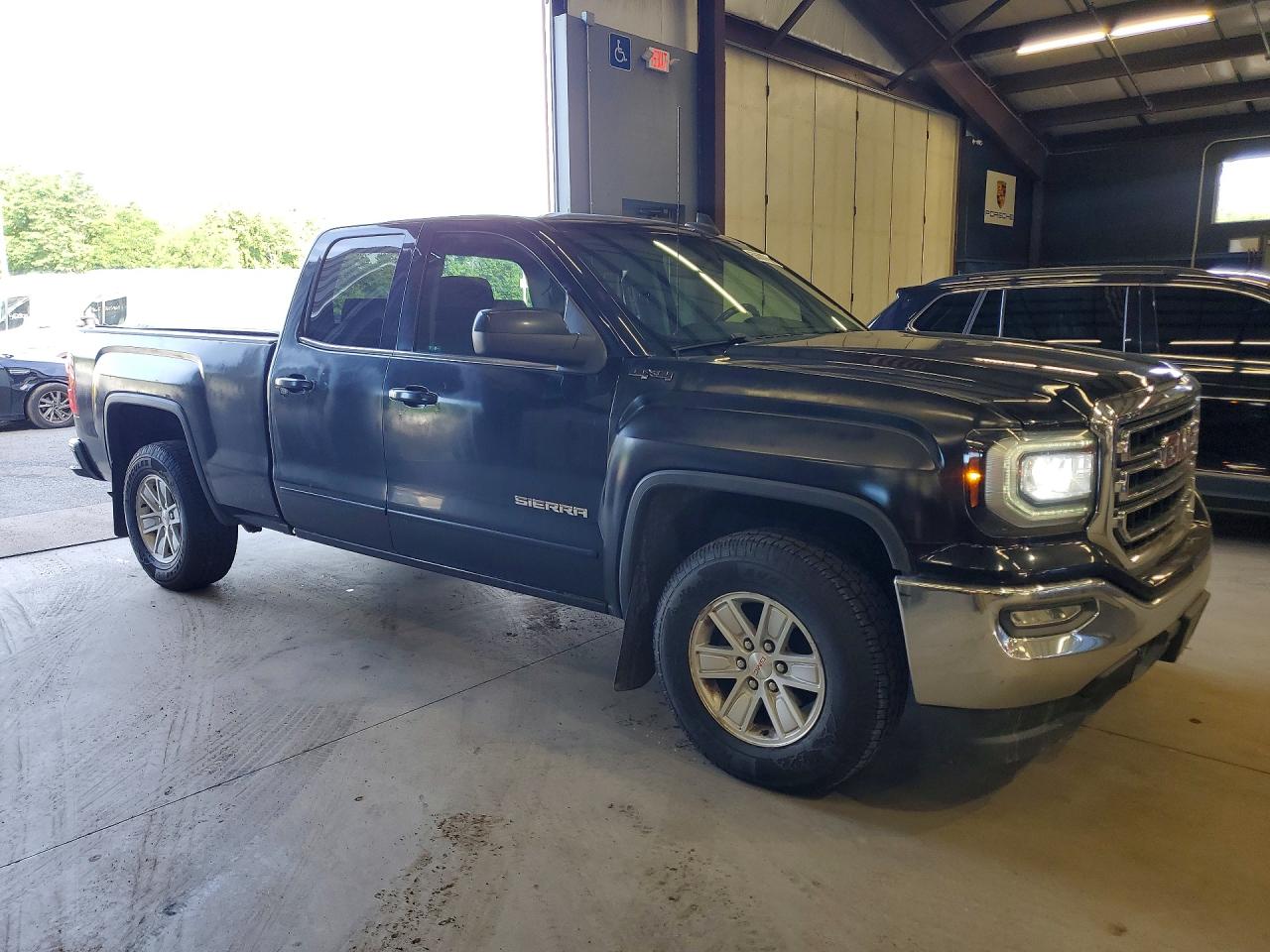 2017 GMC SIERRA