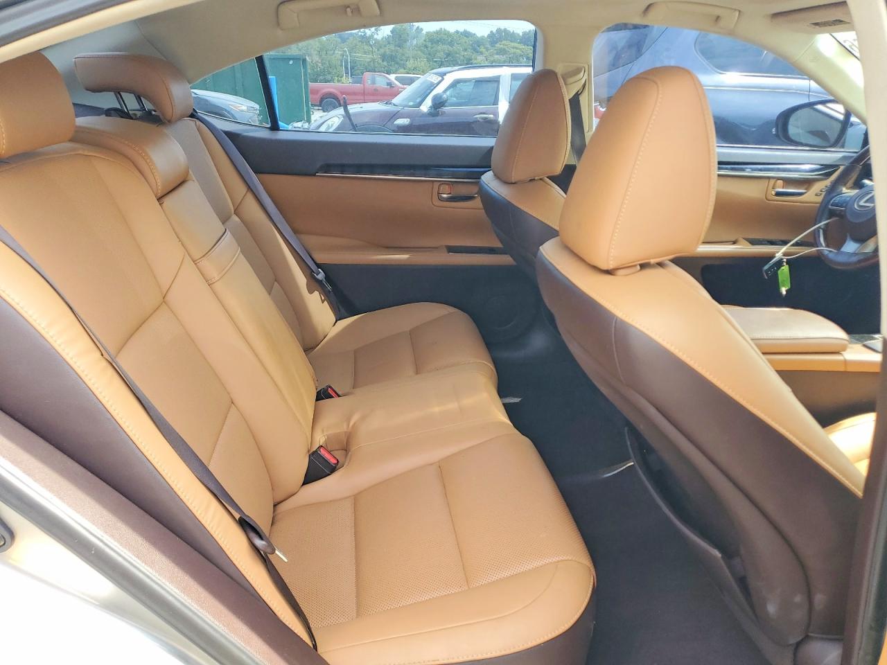 2018 LEXUS ES350