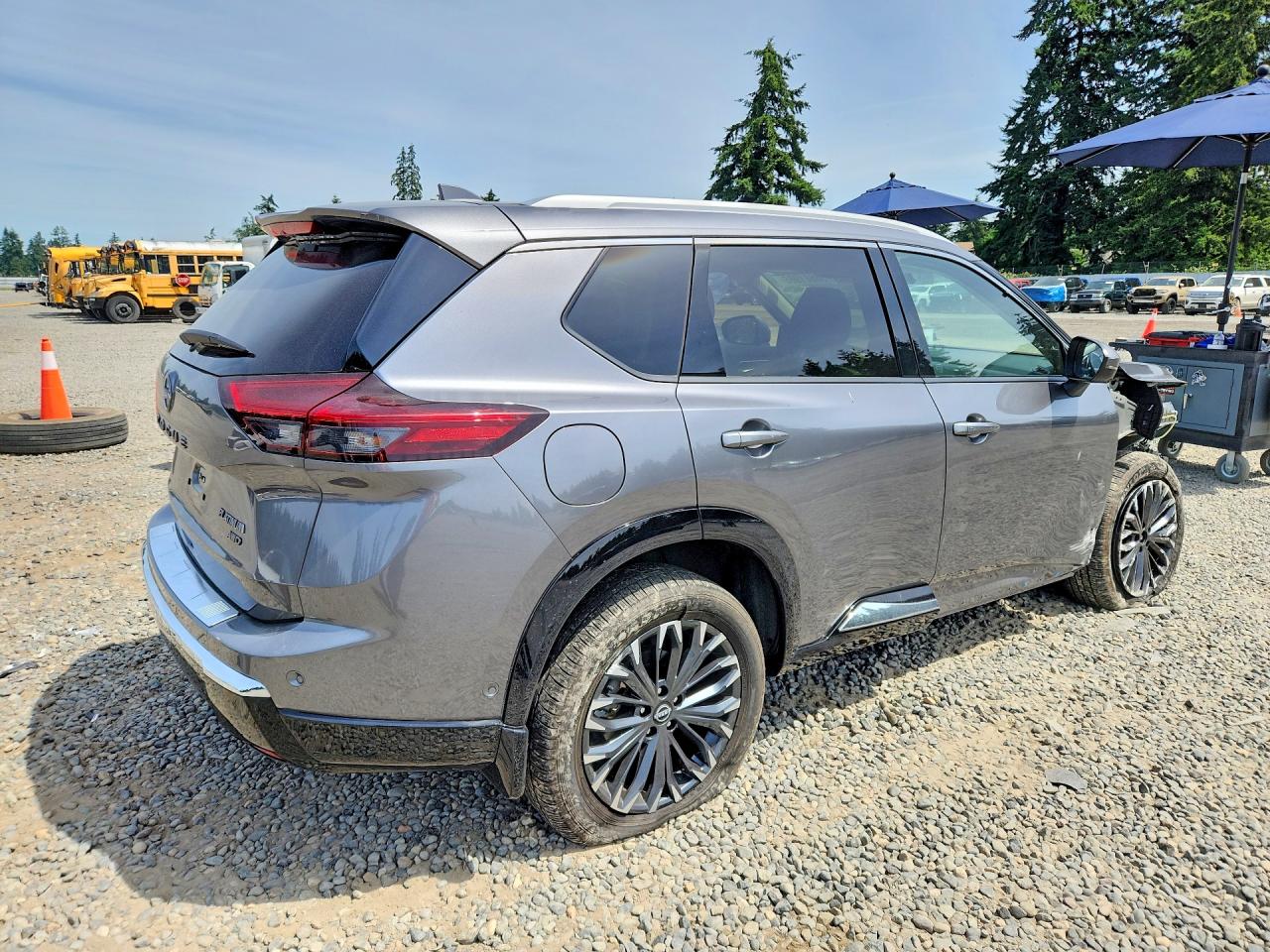 2025 NISSAN ROGUE