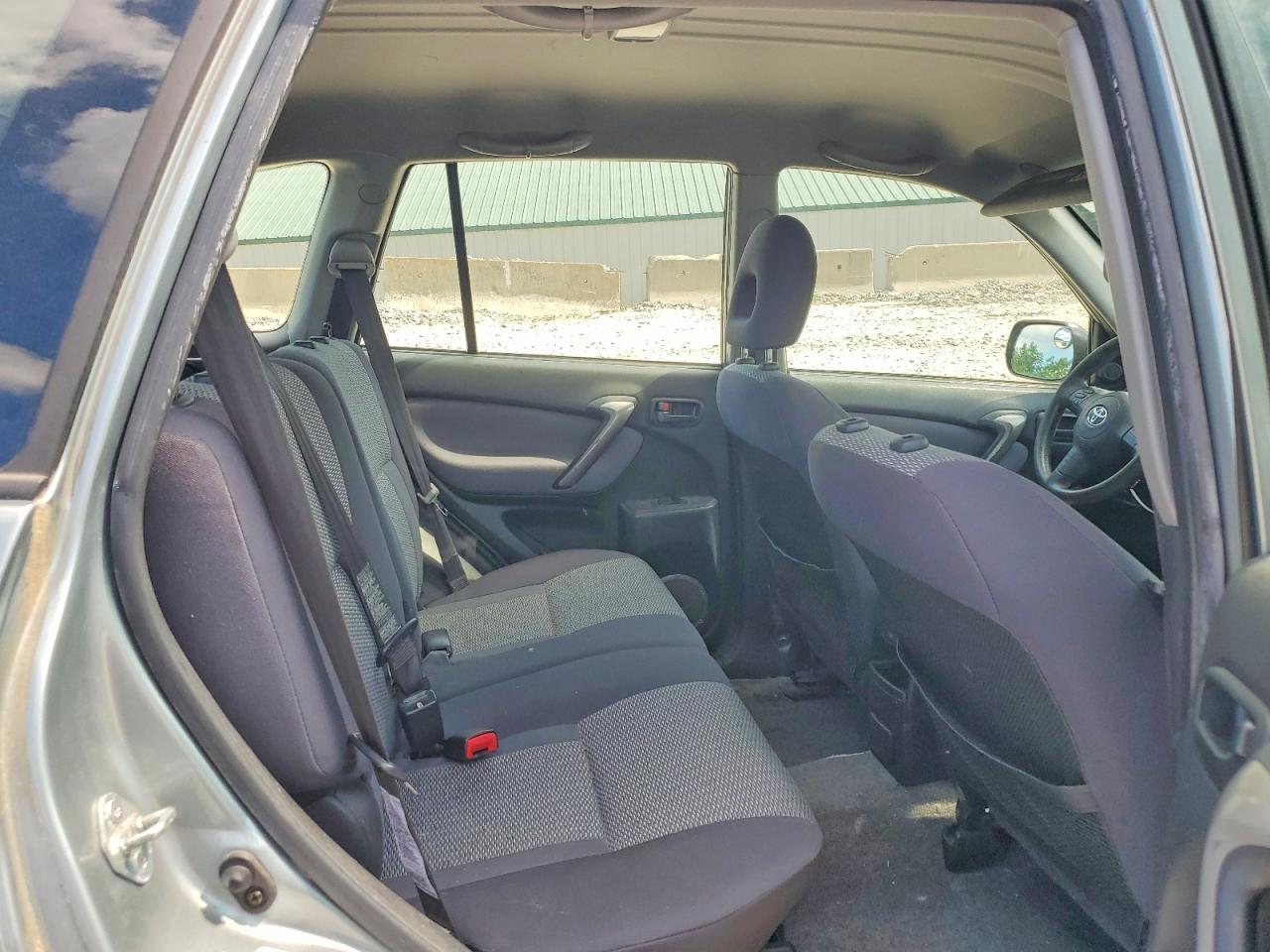 2005 TOYOTA RAV4
