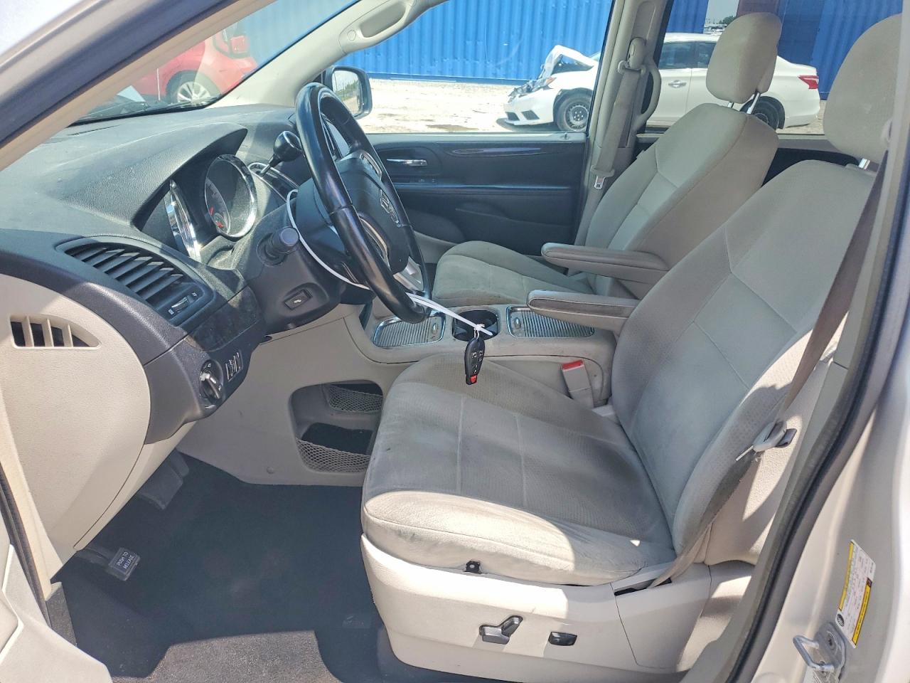 2011 DODGE CARAVAN
