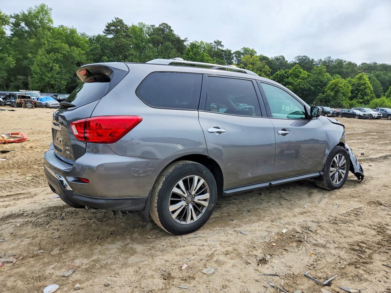 2017 NISSAN PATHFINDER