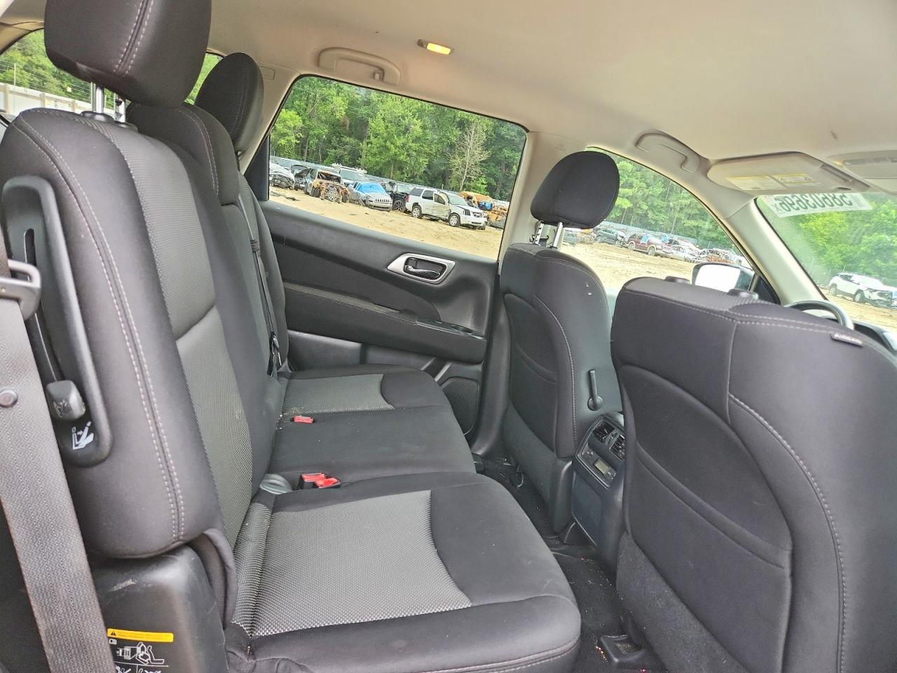 2017 NISSAN PATHFINDER