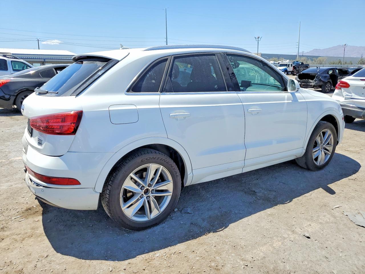 2016 AUDI Q3