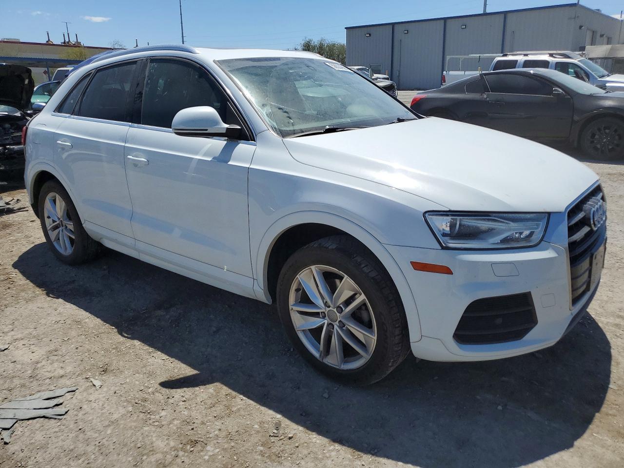 2016 AUDI Q3
