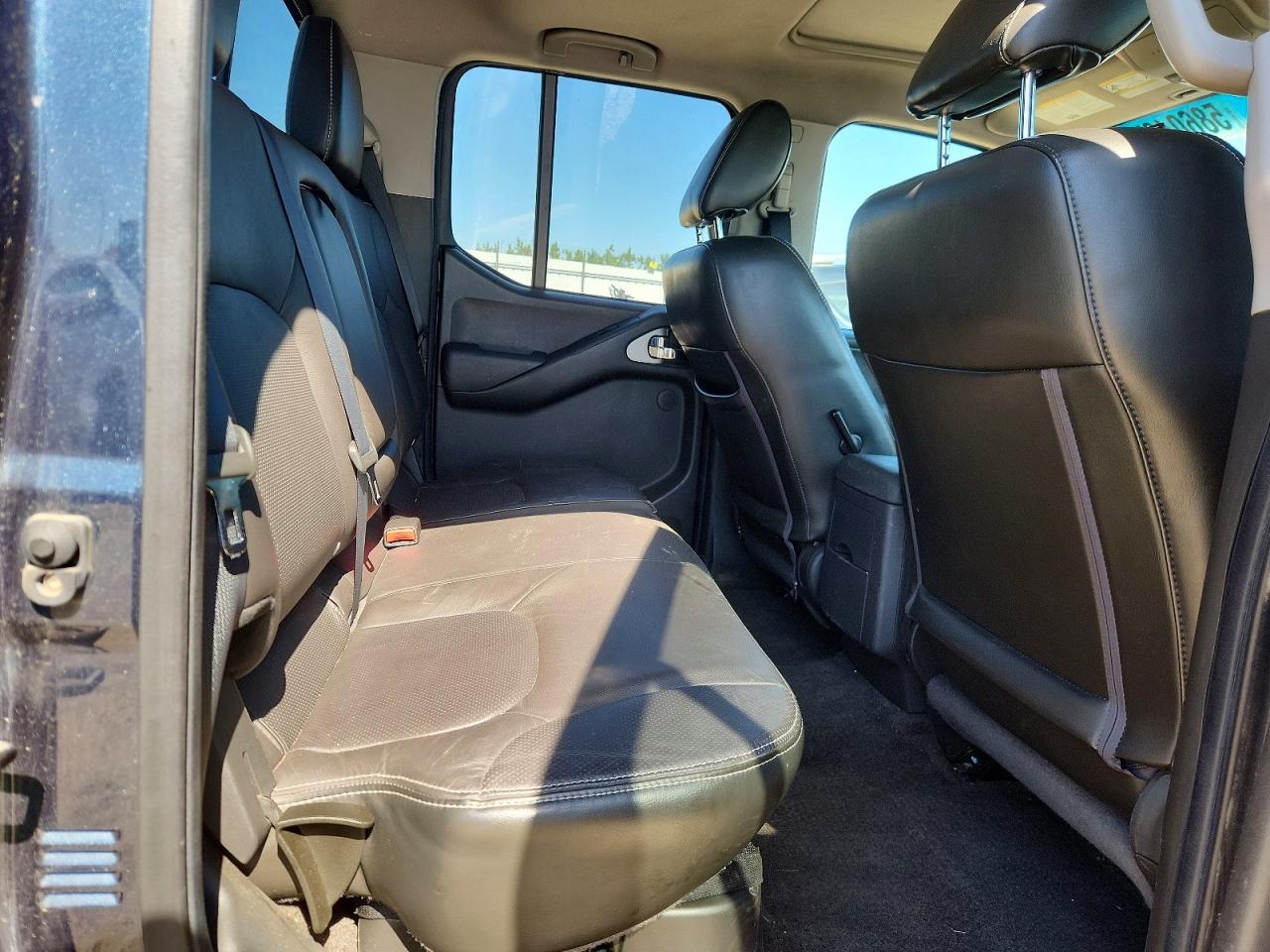 2014 NISSAN FRONTIER