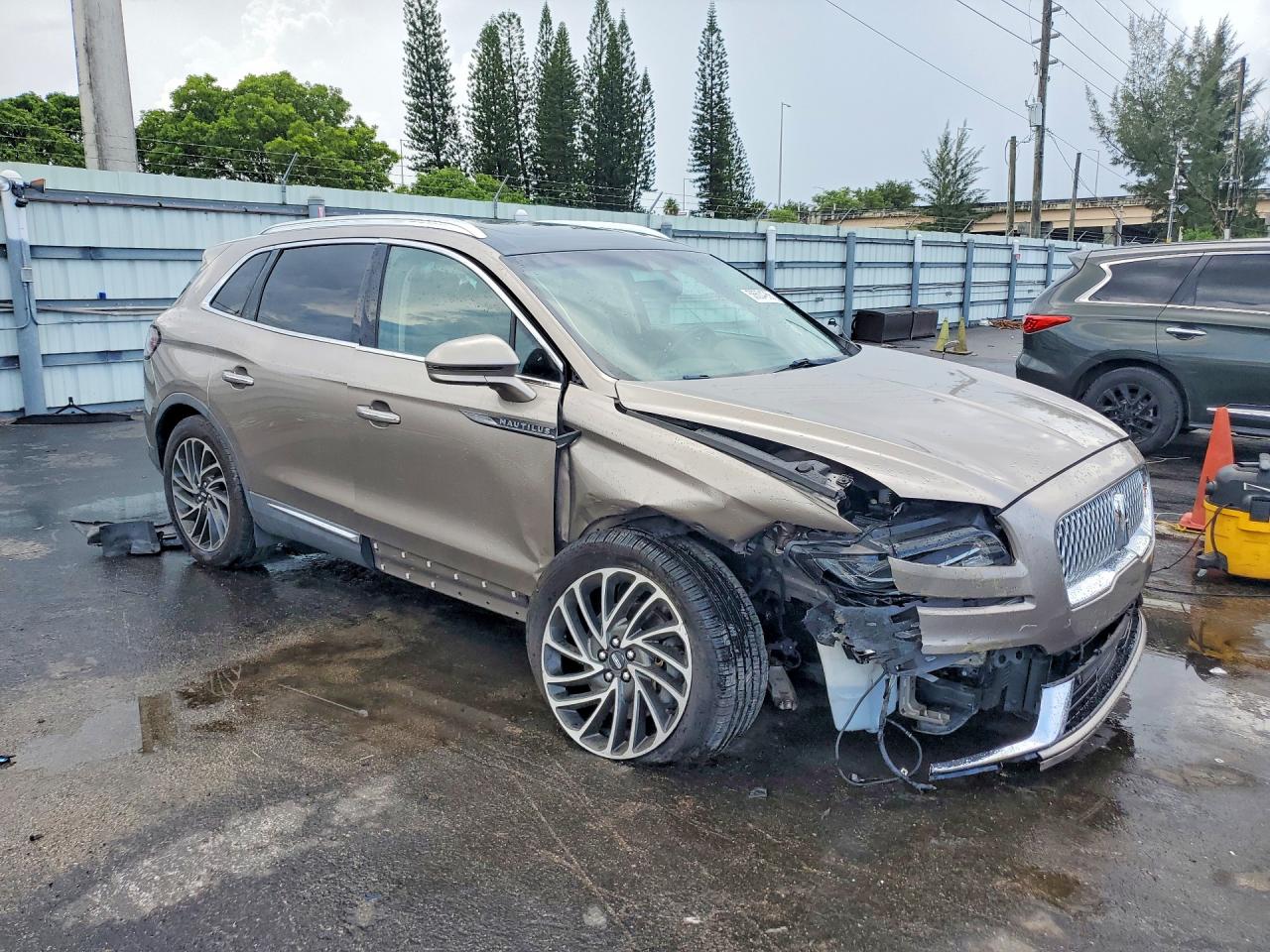 2019 LINCOLN NAUTILUS