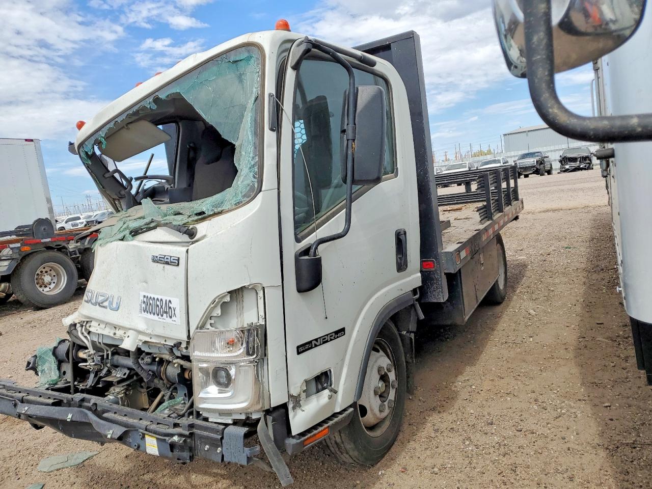 2023 ISUZU NPR HD