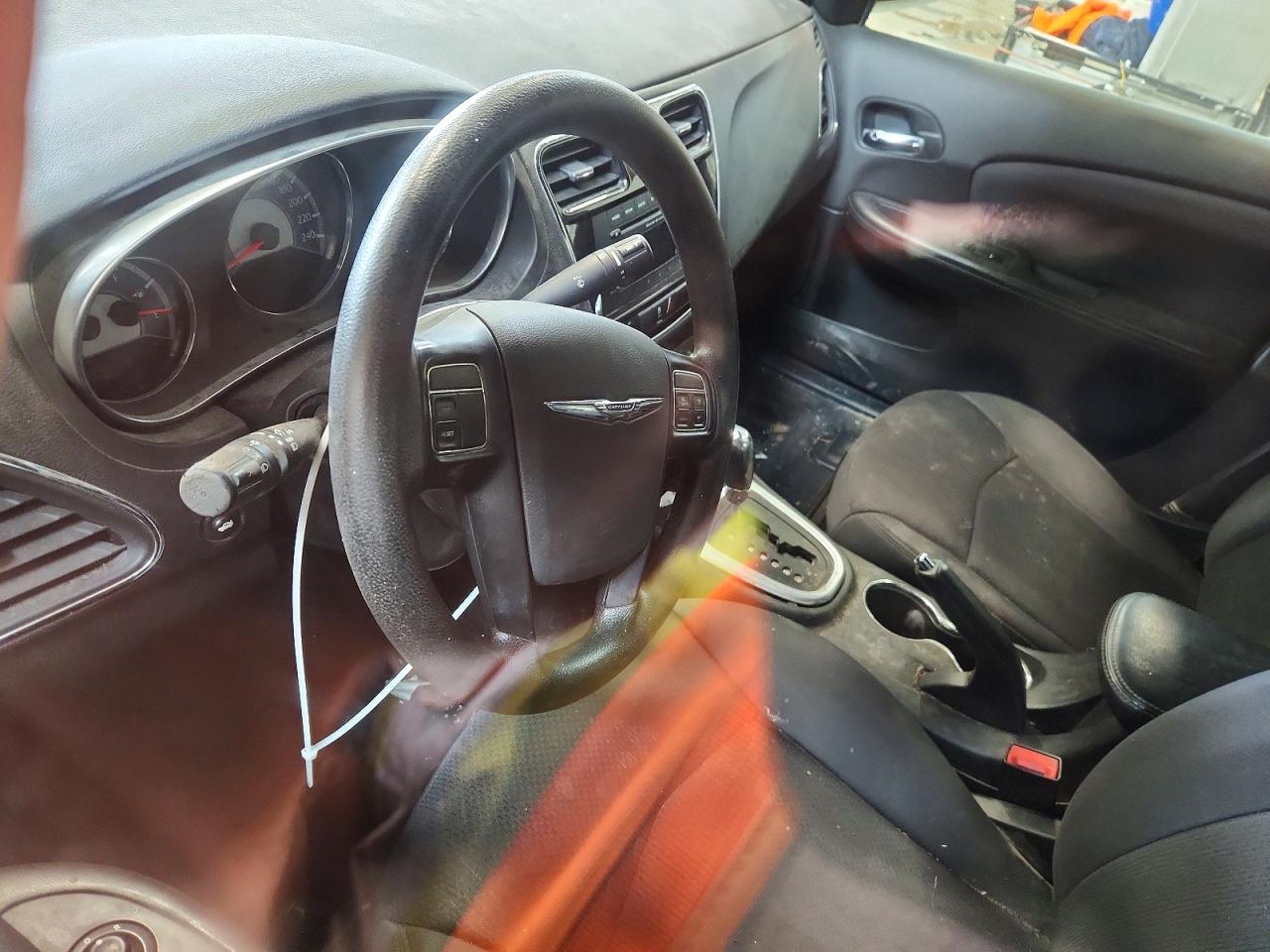 2013 CHRYSLER 200