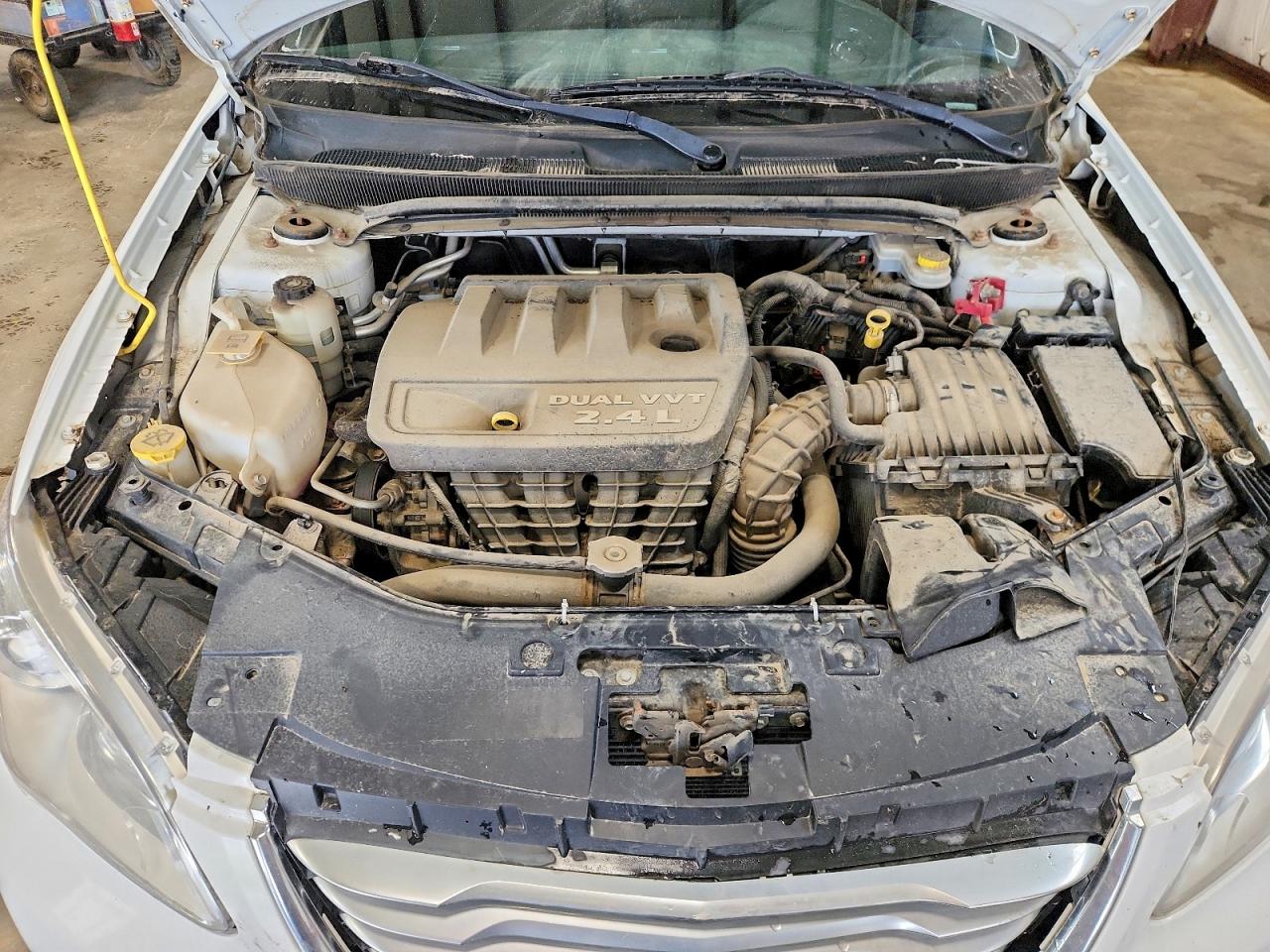 2013 CHRYSLER 200