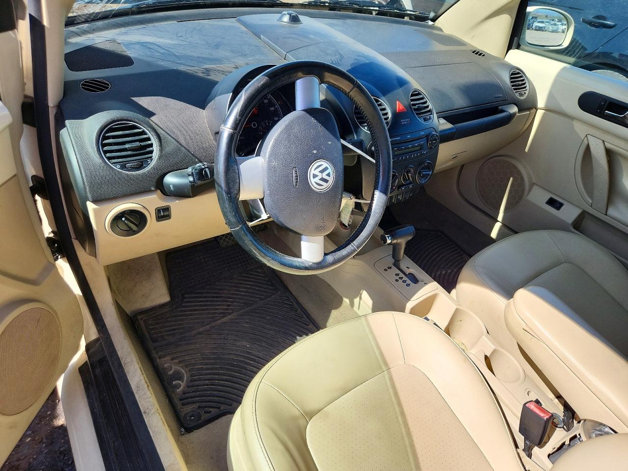 2008 VOLKSWAGEN BEETLE