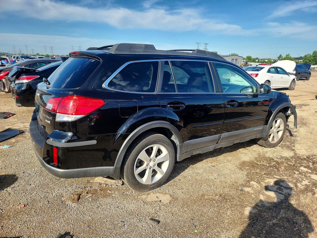 2013 SUBARU OUTBACK