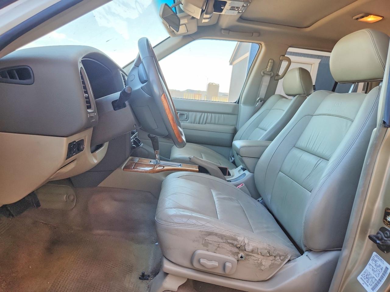 2003 INFINITI QX4