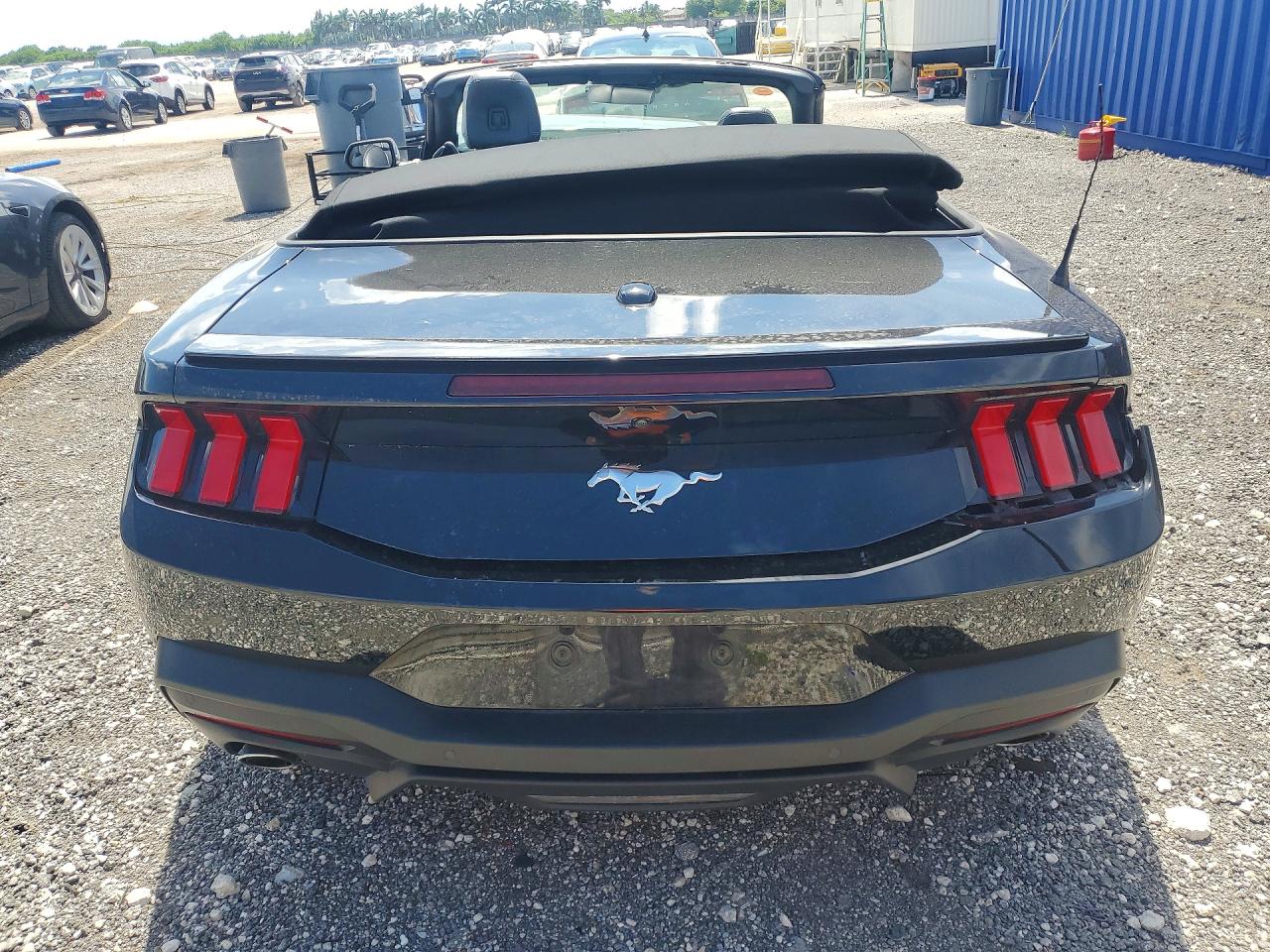 2025 FORD MUSTANG